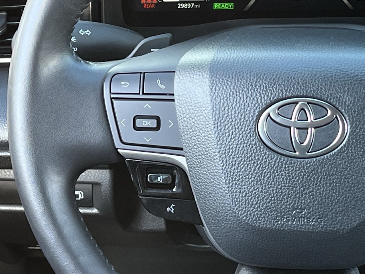 Used 2025 Toyota Camry XSE FWD image 12