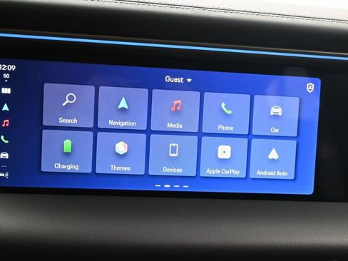 New 2025 Porsche Macan Turbo Electric image 23