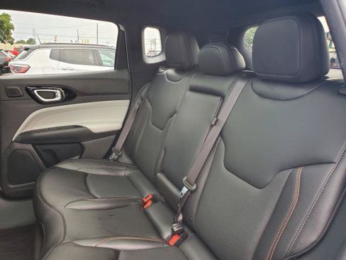 Used 2023 Jeep Compass Limited w/ Sun and Sound Group AWD/4WD image 27