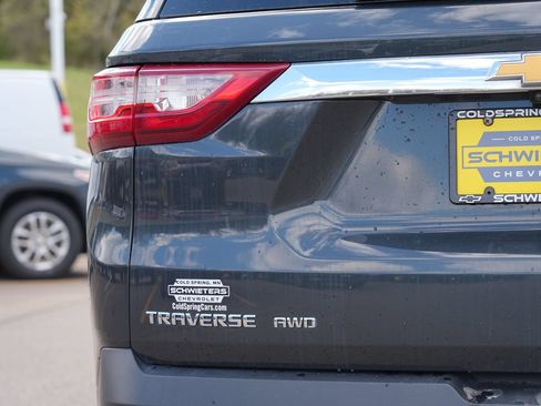Used 2021 Chevrolet Traverse LT w/ LPO, Floor Liner Package AWD/4WD image 10