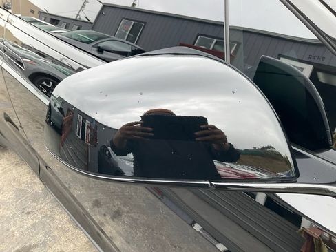 Used 2023 Tesla Model X AWD/4WD image 89