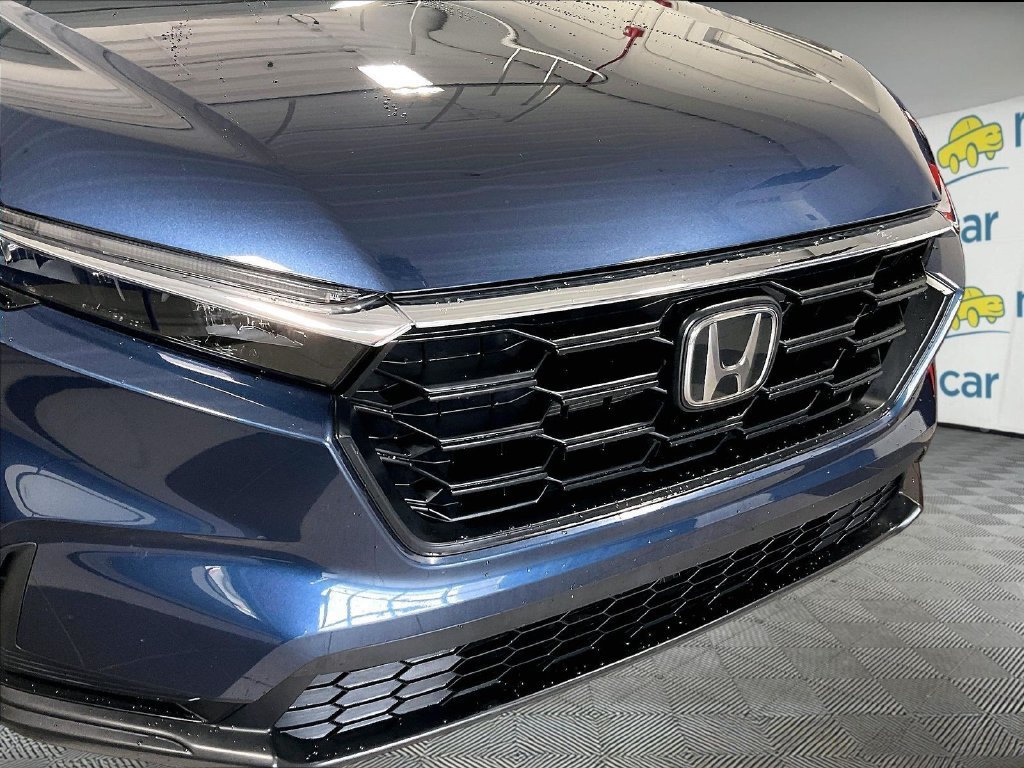 Used 2025 Honda CR-V LX image 30
