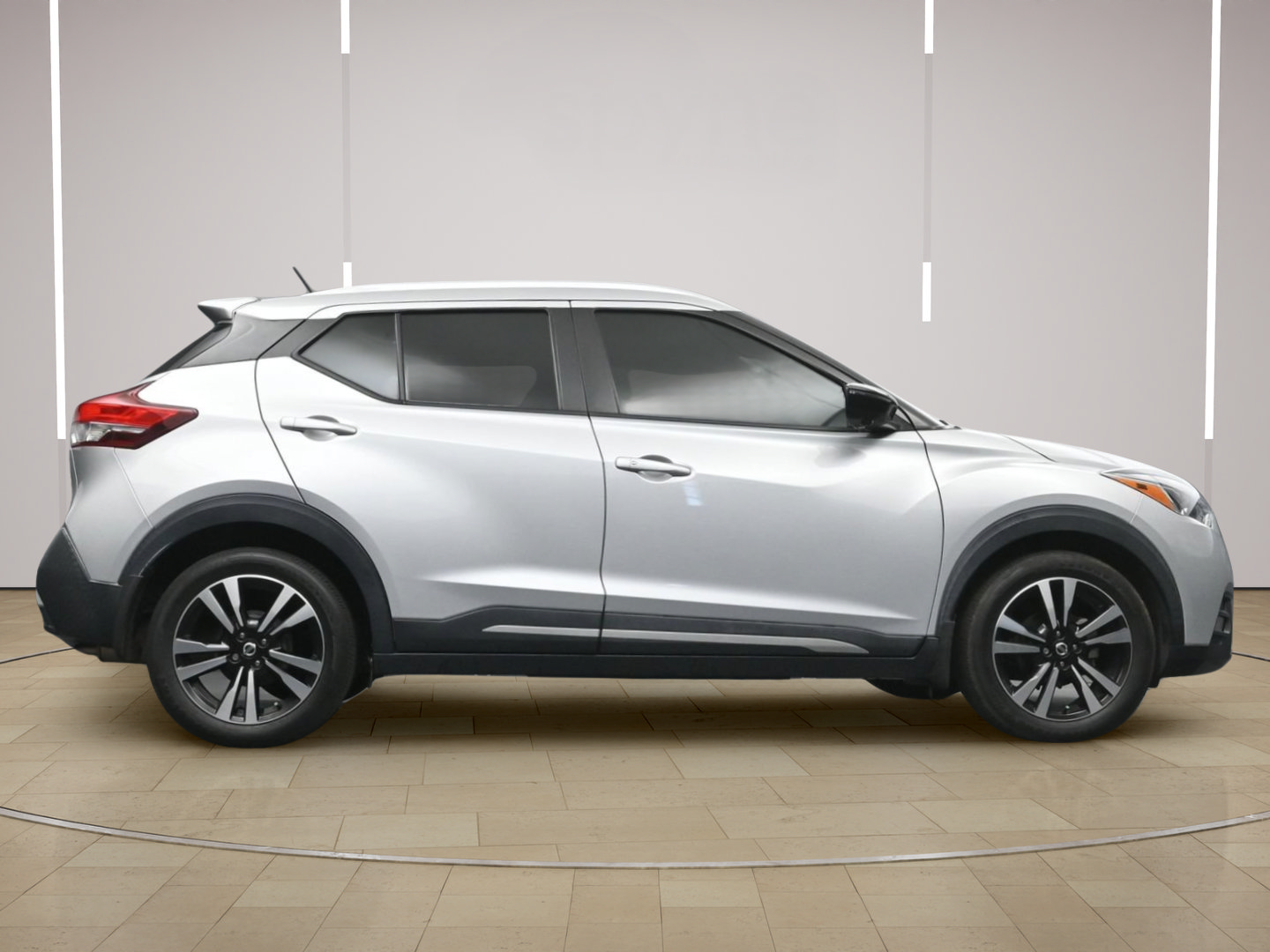Used 2020 Nissan Kicks SR w/ SR Premium Package FWD image 24