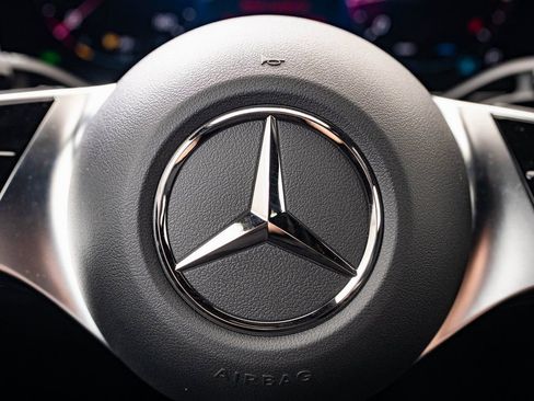 Certified 2025 Mercedes-Benz GLC 300 4MATIC image 27