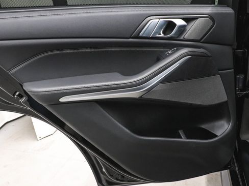 Used 2022 BMW X5 M50i w/ Executive Package image 17