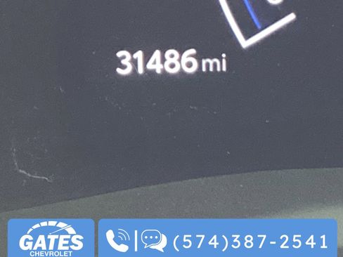 Used 2025 Toyota Camry SE image 4