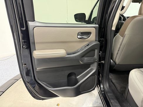 Used 2023 Nissan Frontier SV w/ SV Convenience Package image 40