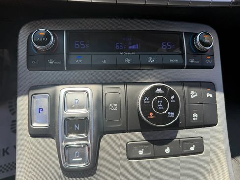 Used 2022 Hyundai Palisade SEL w/ 8P Bench Seat Package AWD/4WD image 21