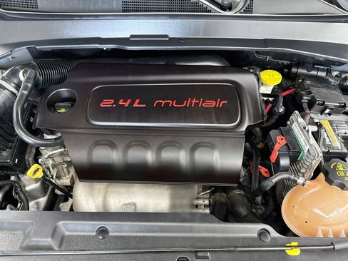 Used 2018 Jeep Compass Latitude w/ Popular Equipment Group AWD/4WD image 32