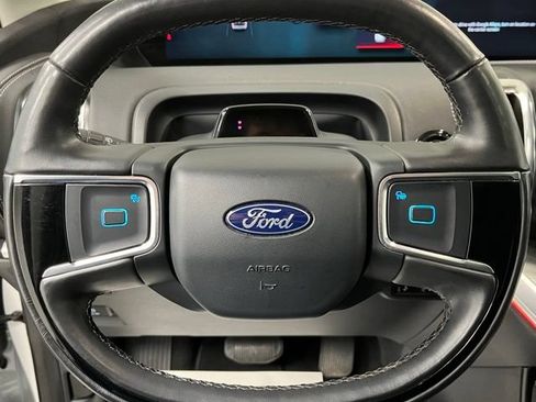 Used 2025 Ford Expedition Max Platinum AWD/4WD image 23