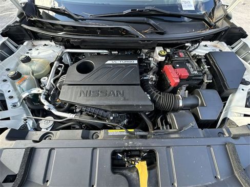 Used 2023 Nissan Rogue SV image 28