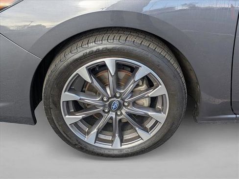 Used 2021 Subaru Impreza 2.0i Limited image 9