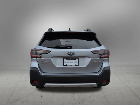 Used 2023 Subaru Outback Limited image 5