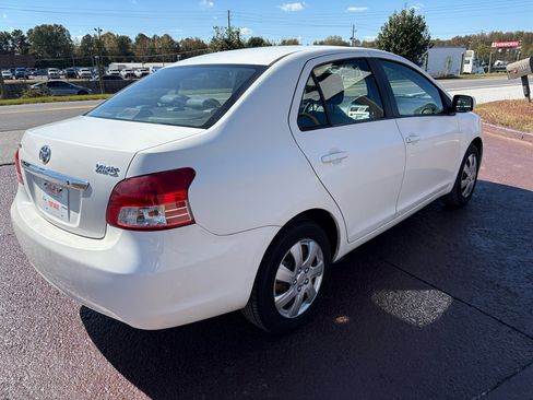 Used 2010 Toyota Yaris Sedan image 5