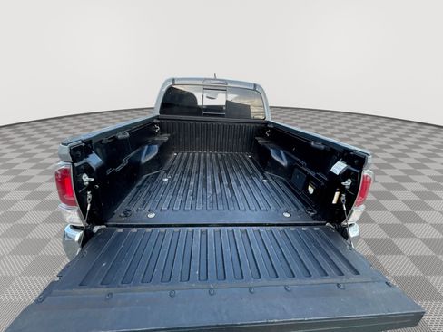 Used 2021 Toyota Tacoma TRD Off-Road AWD/4WD image 21