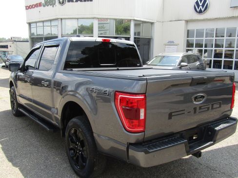 Used 2022 Ford F150 XLT w/ XLT Black Appearance Package image 5