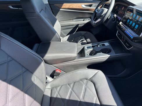 New 2026 Volkswagen Atlas SE image 26