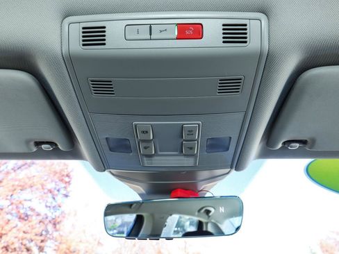 Used 2023 Volkswagen Jetta SE image 32