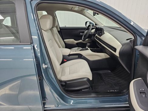 Certified 2025 Honda HR-V LX image 17