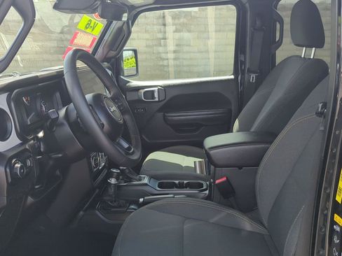 Used 2024 Jeep Wrangler Unlimited Sport AWD/4WD image 11