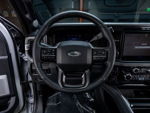 Used 2026 Ford F250 Platinum AWD/4WD image 19