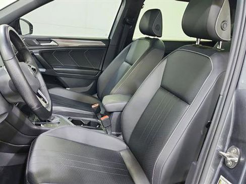 Used 2023 Volkswagen Tiguan SE R-Line FWD image 11