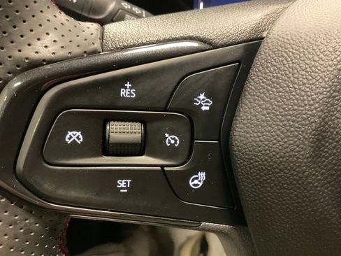 Used 2024 Chevrolet Trax RS w/ Driver Confidence Package FWD image 22