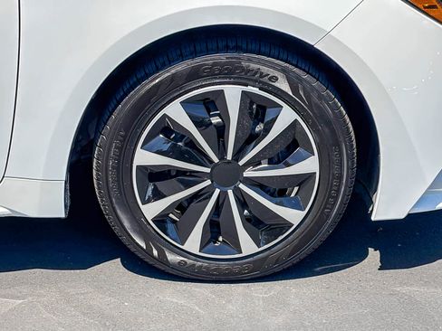 Used 2023 Toyota Corolla LE FWD image 9