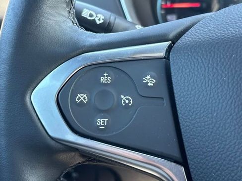 Certified 2023 Chevrolet Traverse LT FWD image 20