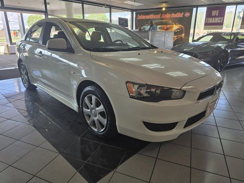 Used 2014 Mitsubishi Lancer ES image 3