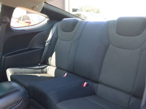 Used 2011 Hyundai Genesis 2.0T image 17