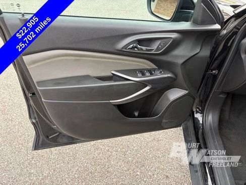Used 2025 Chevrolet Trax ACTIV w/ Driver Confidence Package FWD image 12
