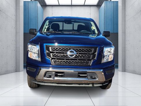 Used 2023 Nissan Titan SV image 23