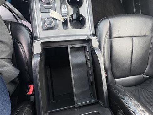 Used 2021 Ford Expedition XLT AWD/4WD image 30