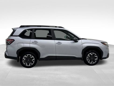 Used 2026 Subaru Forester Premium AWD/4WD image 8