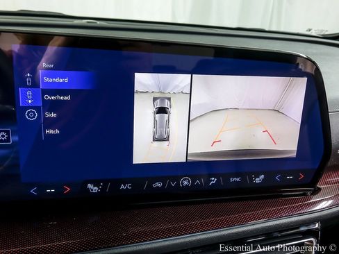 New 2026 Chevrolet Traverse Z71 w/ Driver Confidence Package image 17