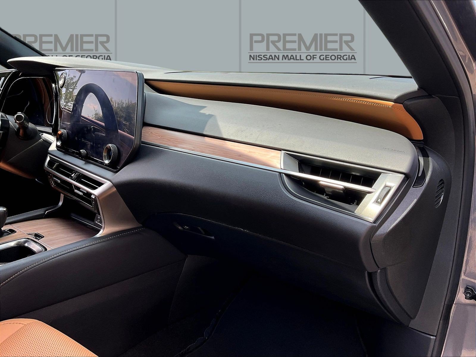 Used 2023 Lexus RX 350 Premium w/ Accessory Package AWD/4WD image 27