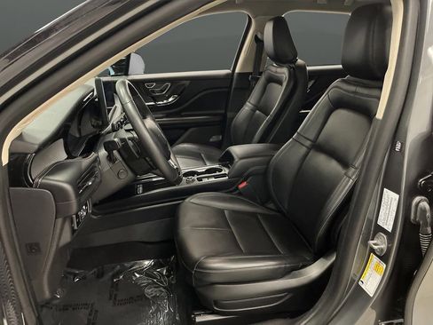 Used 2023 Lincoln Corsair AWD w/ Equipment Group 101A image 4