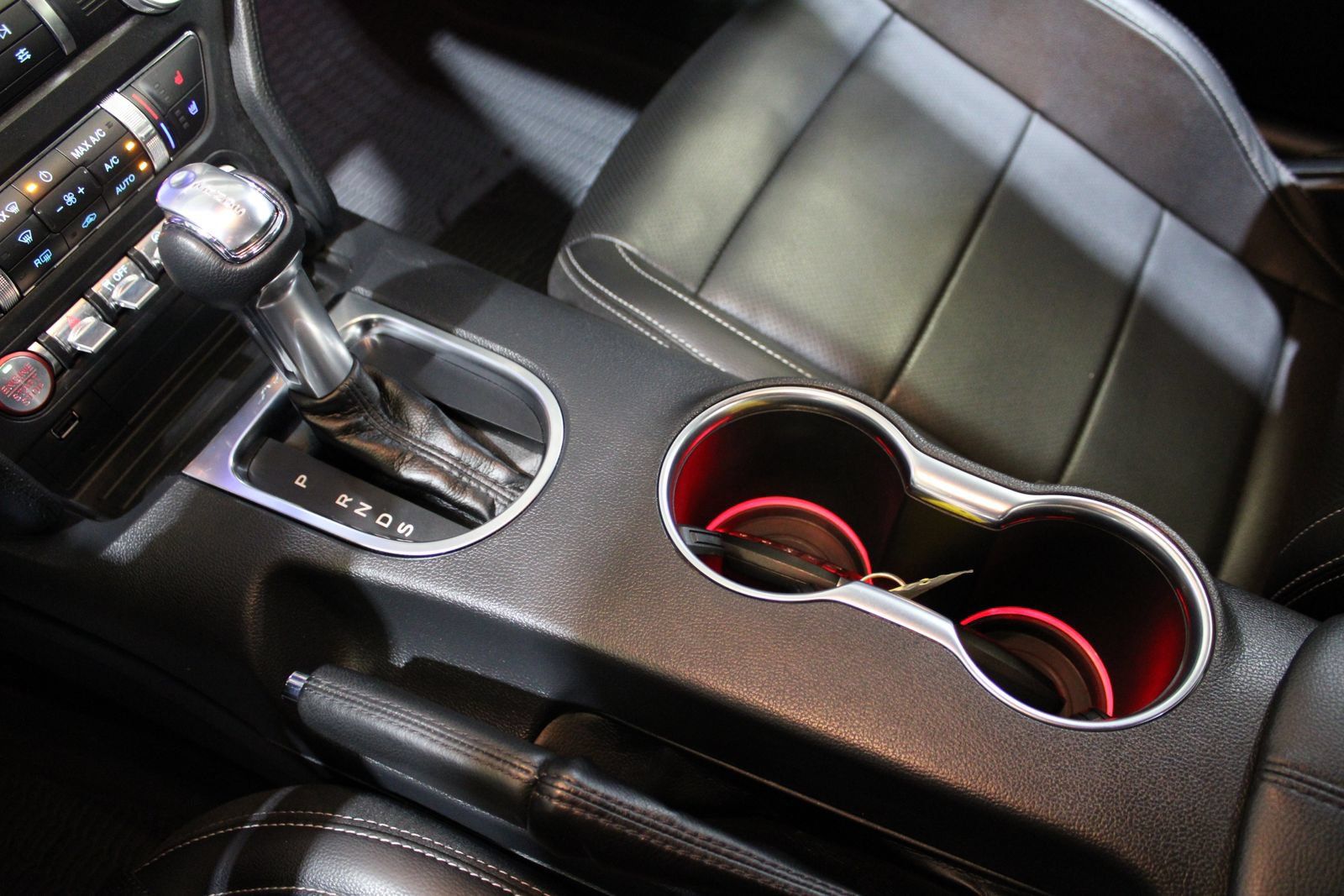 Used 2022 Ford Mustang Premium RWD image 25