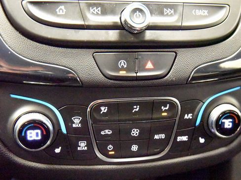 Used 2023 Chevrolet Equinox RS image 20