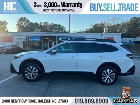 Used 2022 Subaru Outback Premium image 2