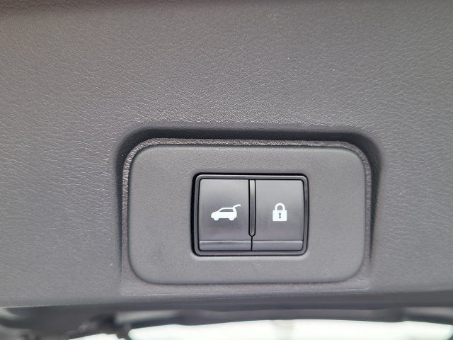 Used 2025 Nissan Rogue SV FWD image 5