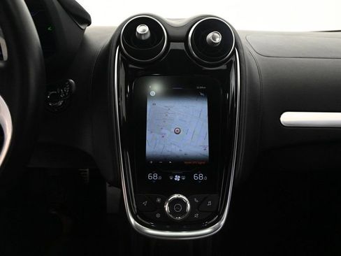 Used 2023 McLaren GT image 13