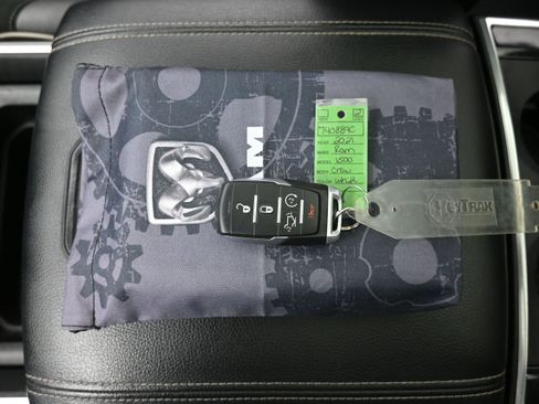 Used 2021 RAM 1500 Laramie image 19