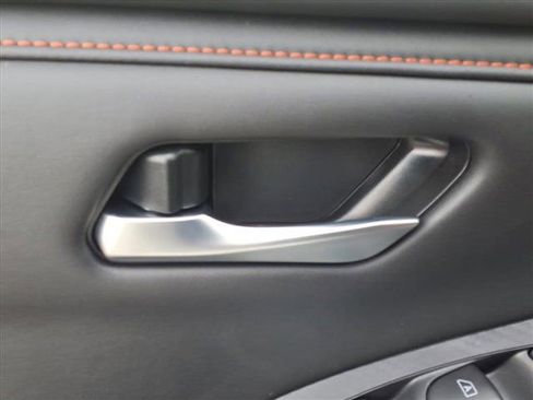 New 2025 Nissan Sentra SR image 17