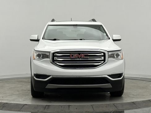 Used 2017 GMC Acadia SLE image 2