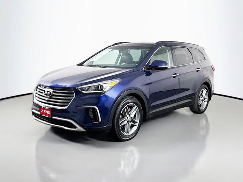 Used 2018 Hyundai Santa Fe SE w/ Cargo Package image 1