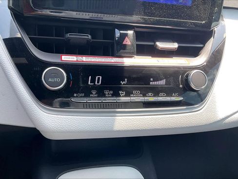 Used 2026 Toyota Corolla SE FWD image 31