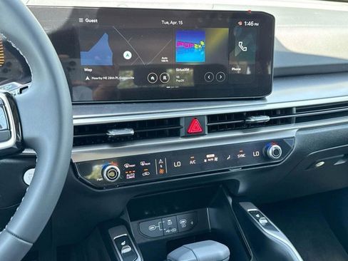 Used 2025 Kia Sorento S w/ Panoramic Sunroof Package image 19