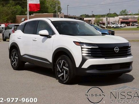 New 2025 Nissan Kicks SV w/ Charging Package FWD image 1